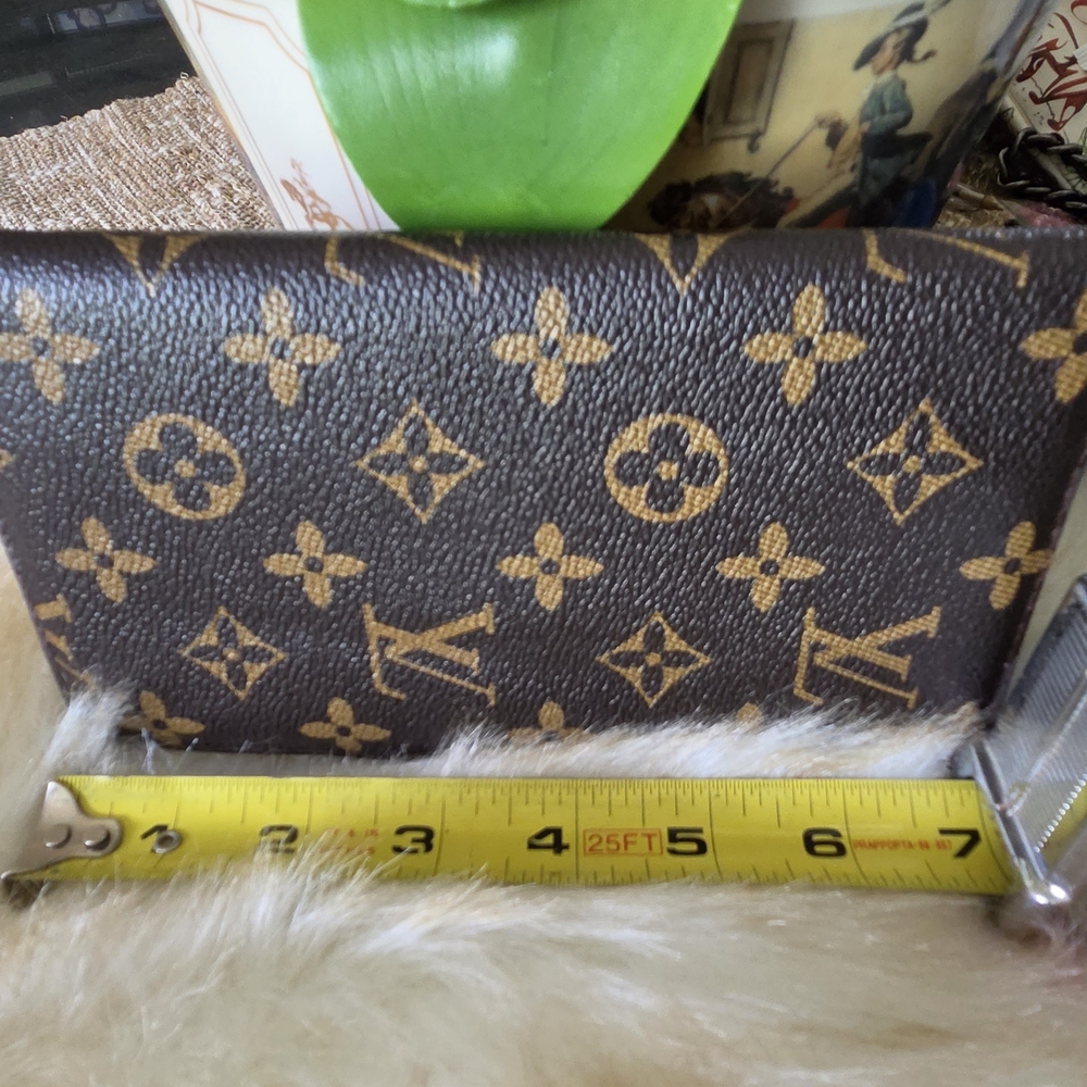 Designer-Inspired Brown Monogram Cardholder with Gold Chain - Picture 5 of 6